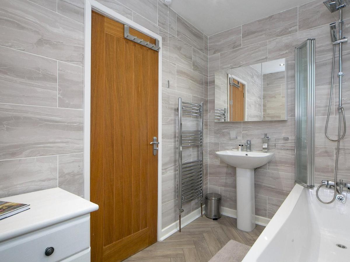 Pass The Keys Modern Coastal Home In Bull Bay Amlwch Exteriér fotografie
