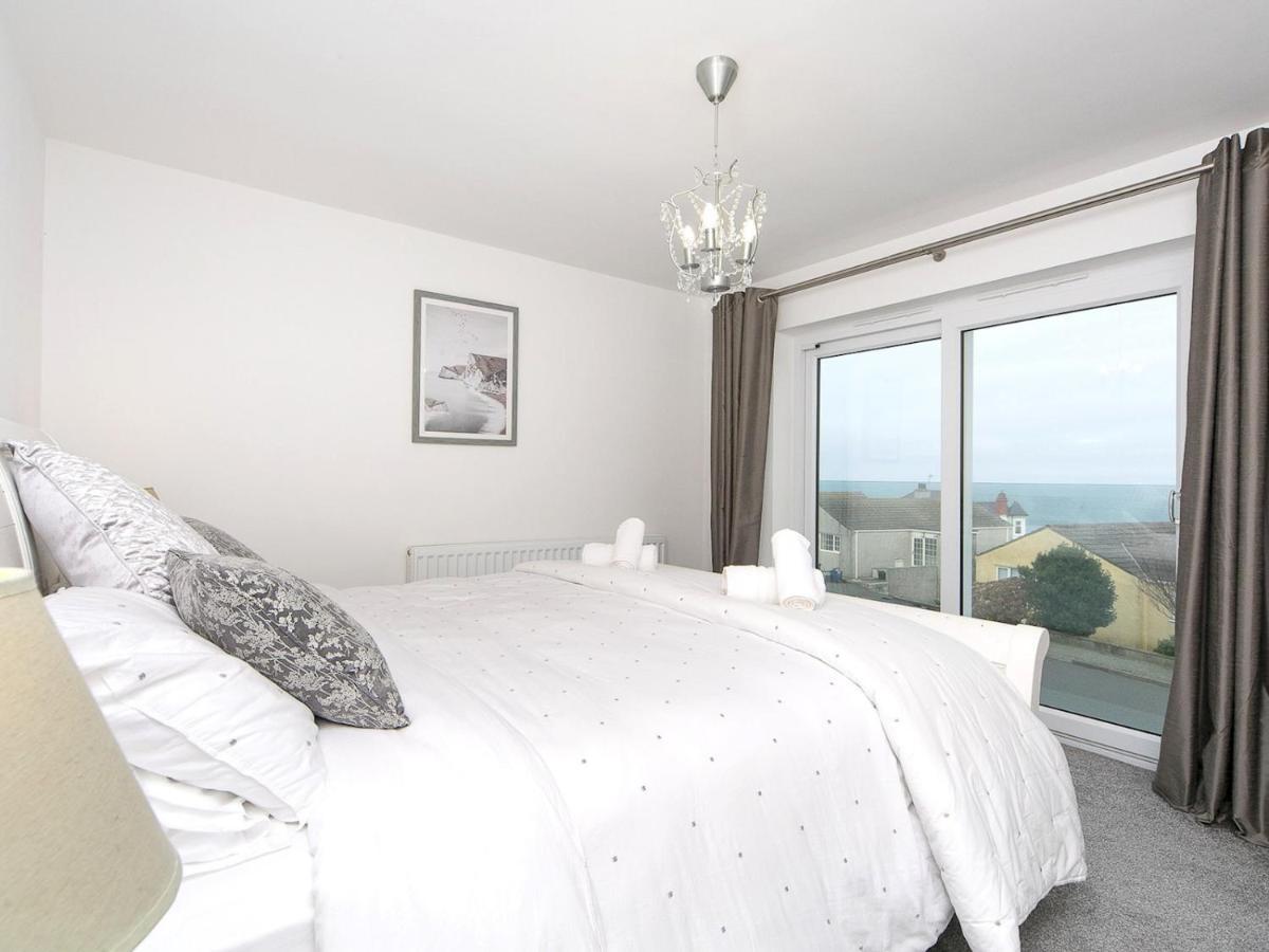 Pass The Keys Modern Coastal Home In Bull Bay Amlwch Exteriér fotografie
